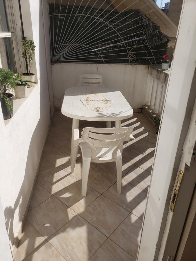 Hostel Oakland Tirana Eksteriør billede