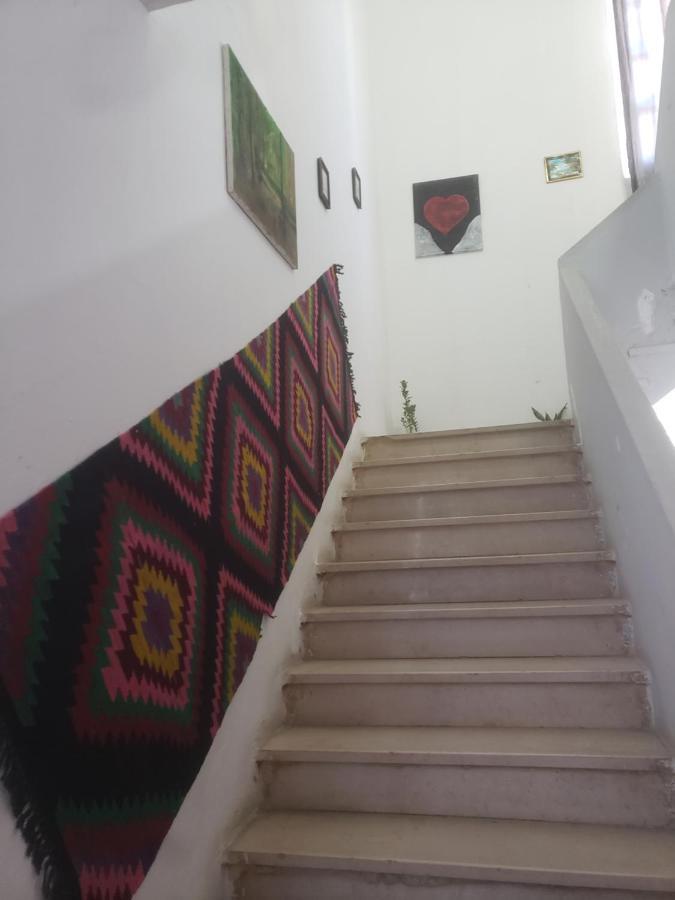Hostel Oakland Tirana Eksteriør billede