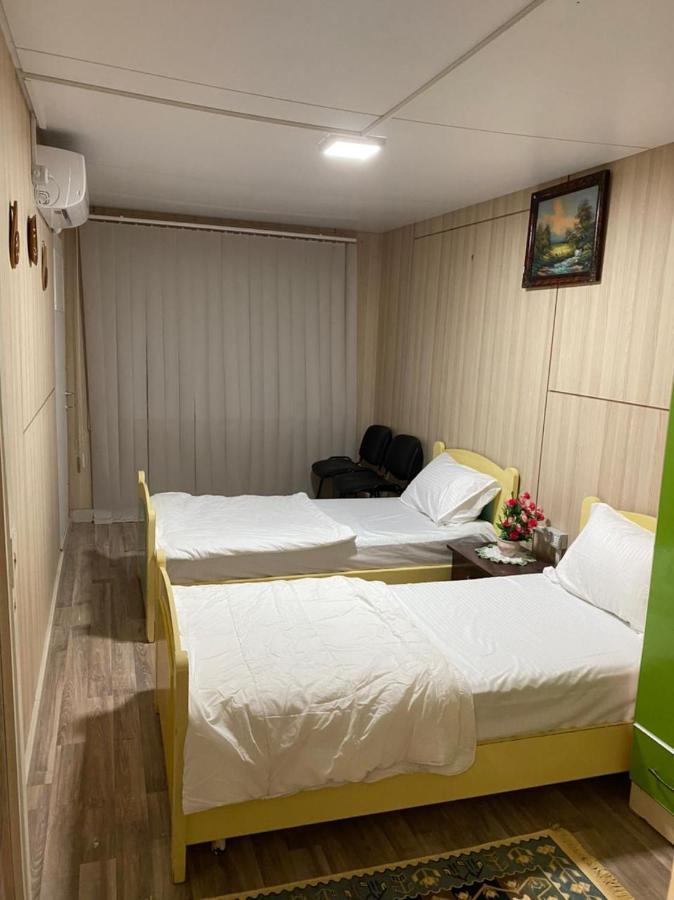 Hostel Oakland Tirana Eksteriør billede