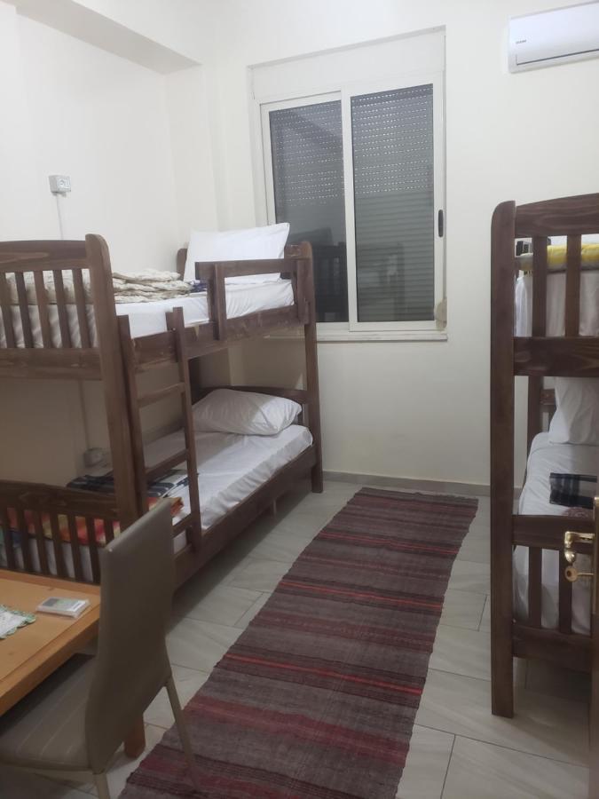 Hostel Oakland Tirana Eksteriør billede