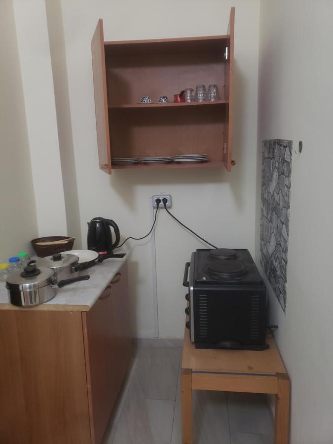 Hostel Oakland Tirana Eksteriør billede