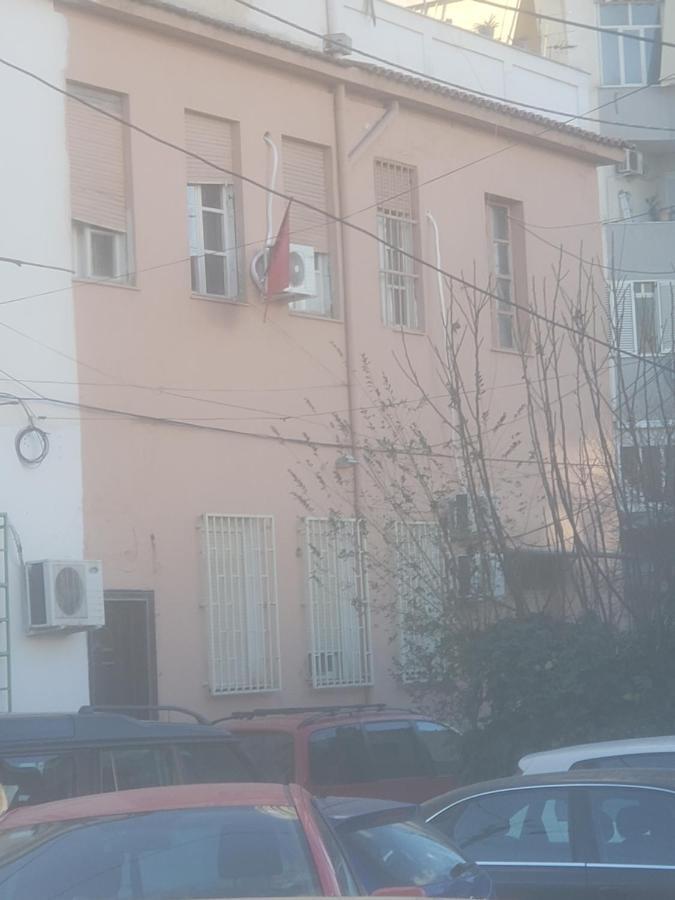 Hostel Oakland Tirana Eksteriør billede