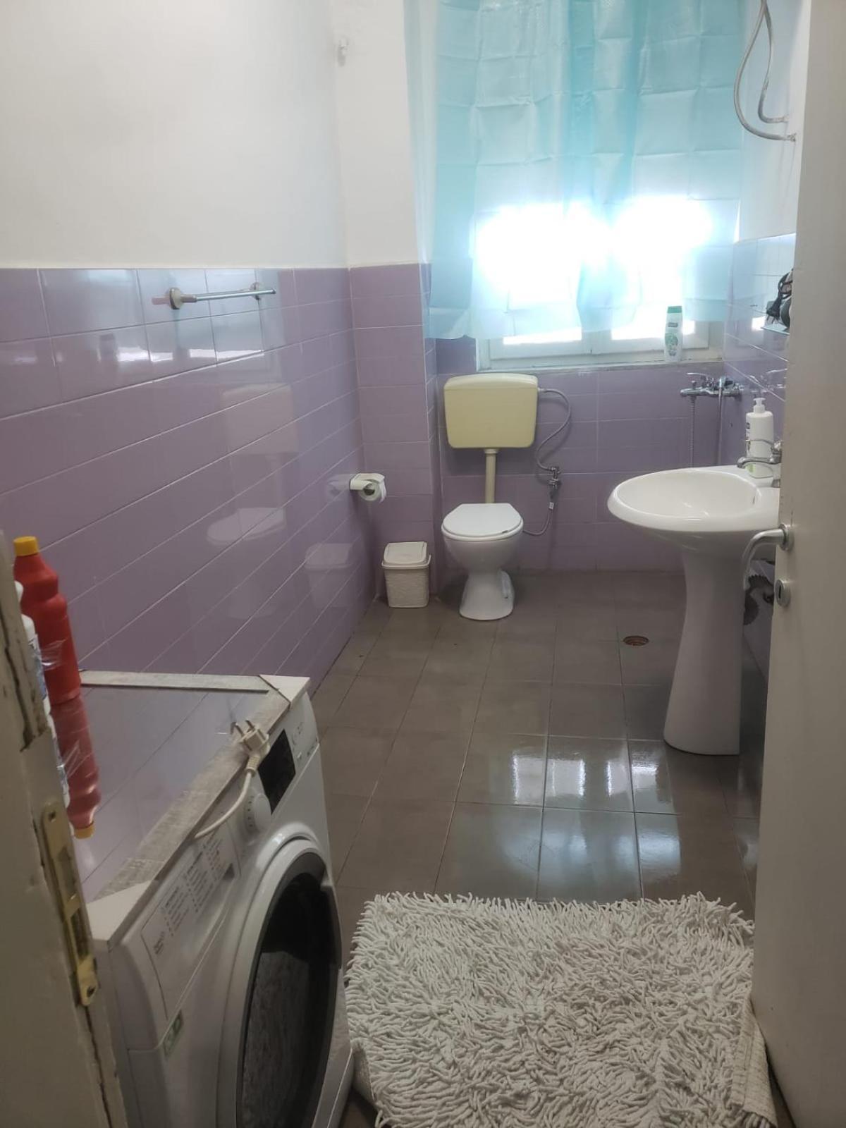 Hostel Oakland Tirana Eksteriør billede