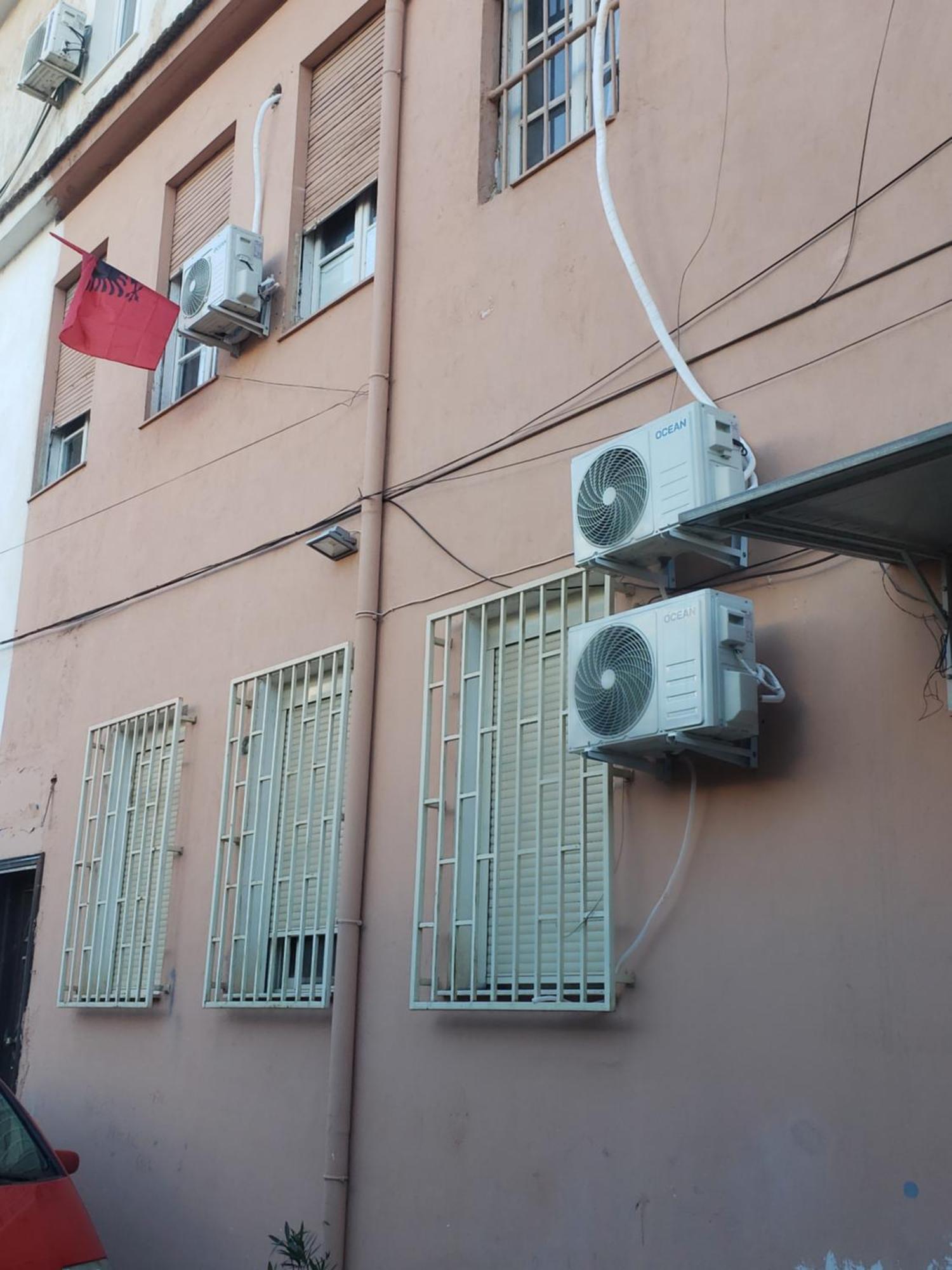 Hostel Oakland Tirana Eksteriør billede