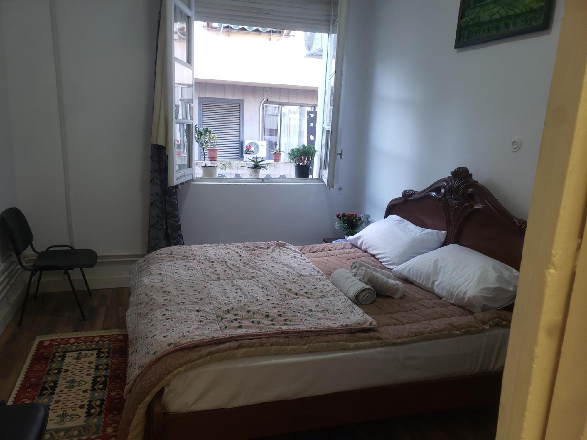 Hostel Oakland Tirana Eksteriør billede
